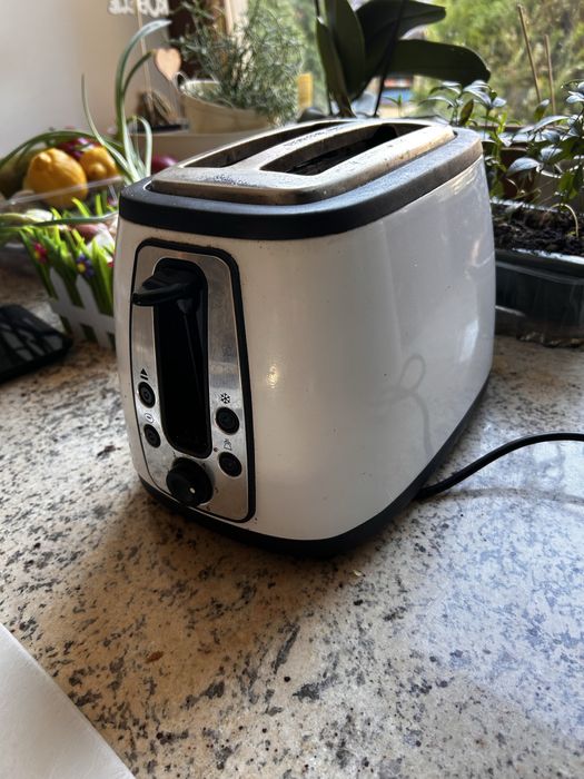 Toster Russel Hobbs