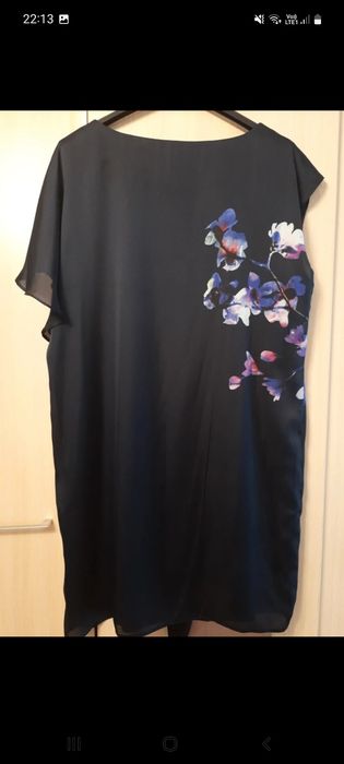 Sukienka  granatowa w kwiaty M Taranko