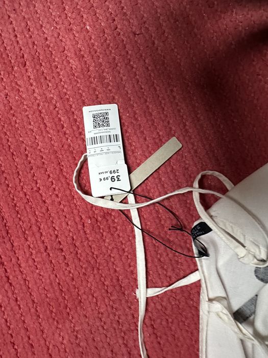 Vestido novo branco e preto de alças