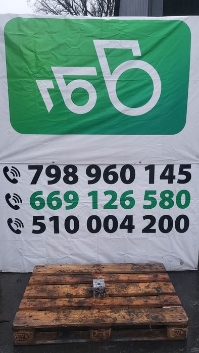 Siłownik  poziomowania łyżki  merlo P34.7