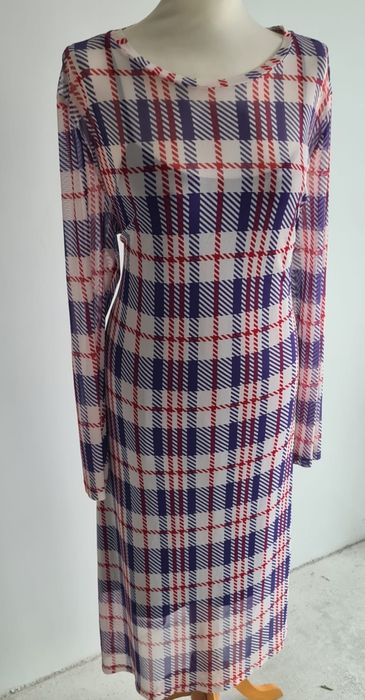 Sukienka Glamorous 48 siateczka z halka