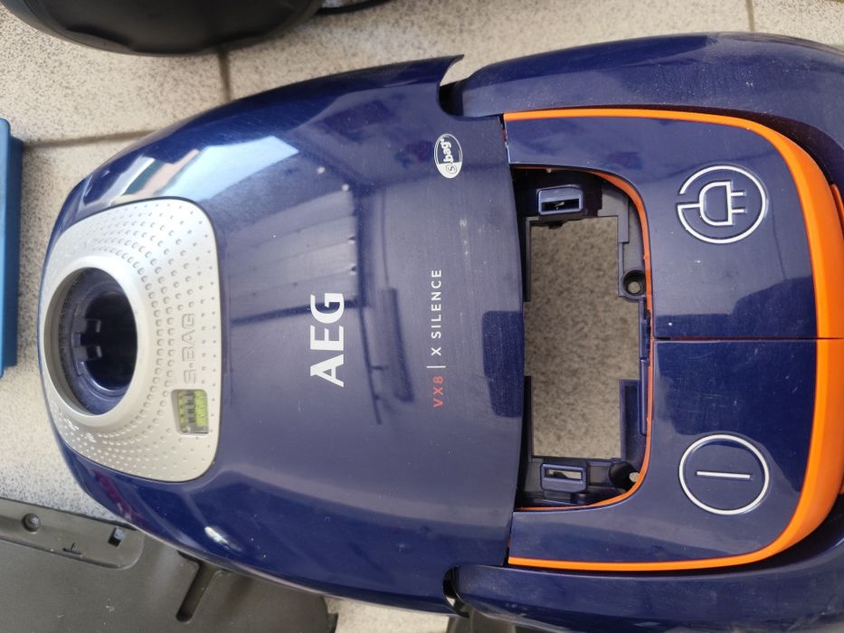 Aspirador AEG VX8/ X Silence  para peças