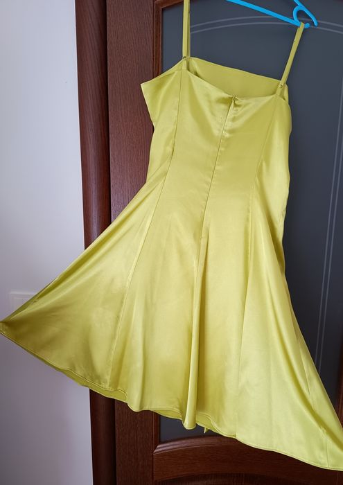 Elegancka sukienka dla kobiety