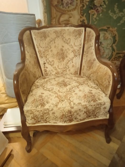 Гарнітур столовий 1977року Борокко, Румунський