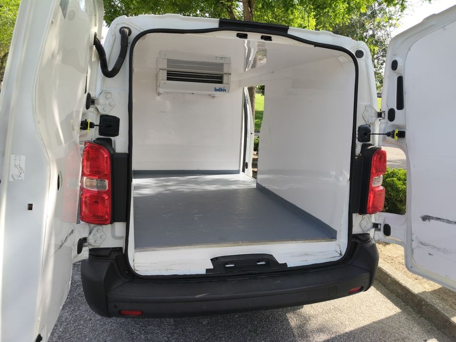 Peugeot Expert com motor de frio
