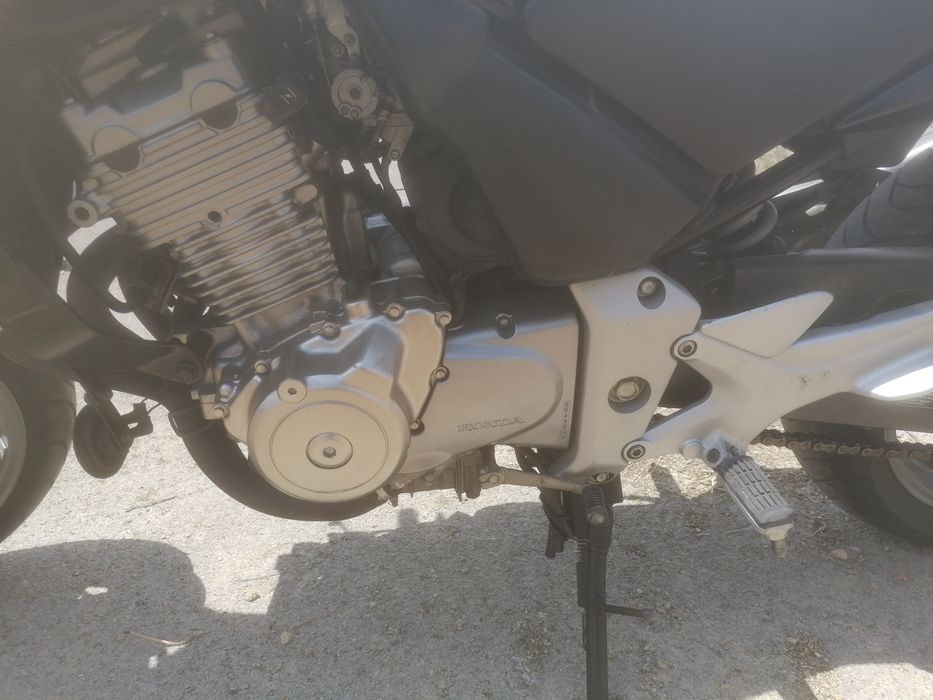Honda CBF 500 como nova