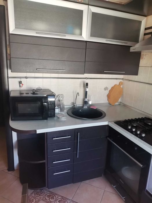 М."Лівобережна"-15 хвилин автобусом. Оренда 3-х кімнатної квартири.