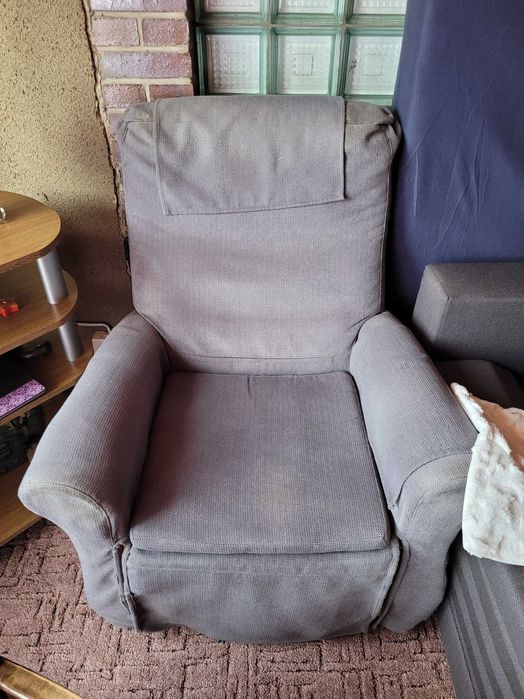 Oddam fotel i materac