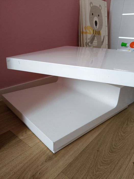 Stolik kawowy do salonu