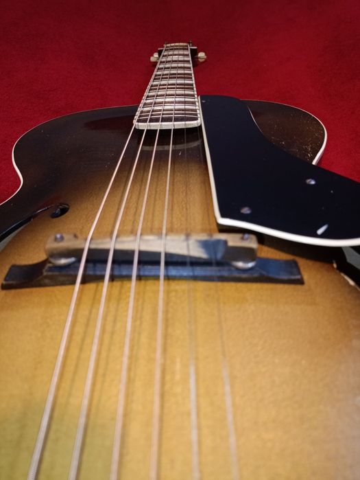 Gitara Otwin 1508 (lat 1920x)