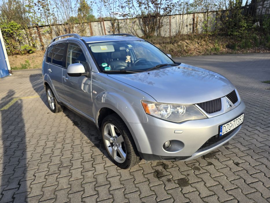 Mitsubishi Outlander 2