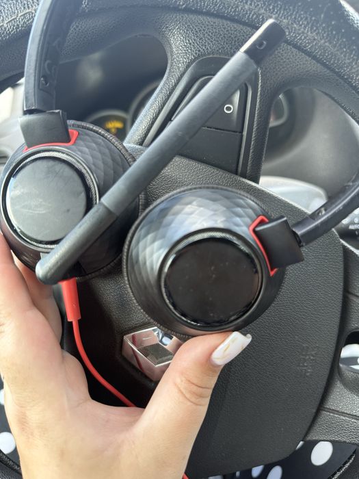 Гарнитура Poly (Plantronics) с микрофоном.Наушники