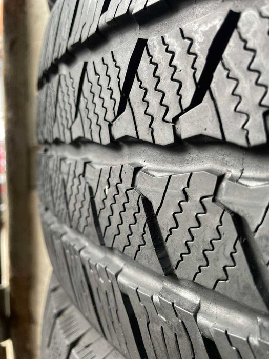 Цешка 225/55 R17C Continental VanContactWinter (Шини бу Зима)