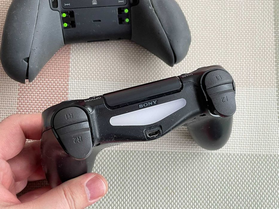 DualShock 4 + xBox Elite Controller