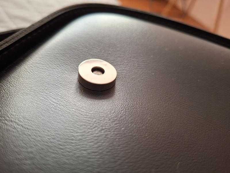 Жіноча сумка з двома ремінцями