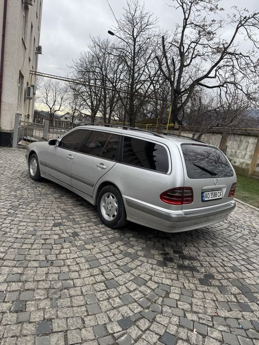 Mercedes-Benz E-Class (W210) універсал, 2001 рік