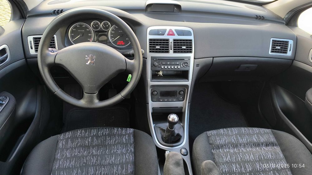 Peugeot 307 1.4 16V AC em muito bom estado geral