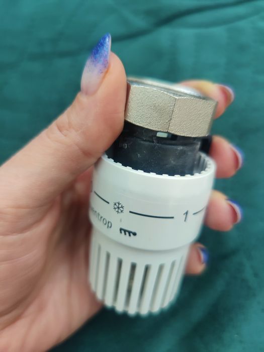 Termostaty 3 szt. bardzo dobry stan