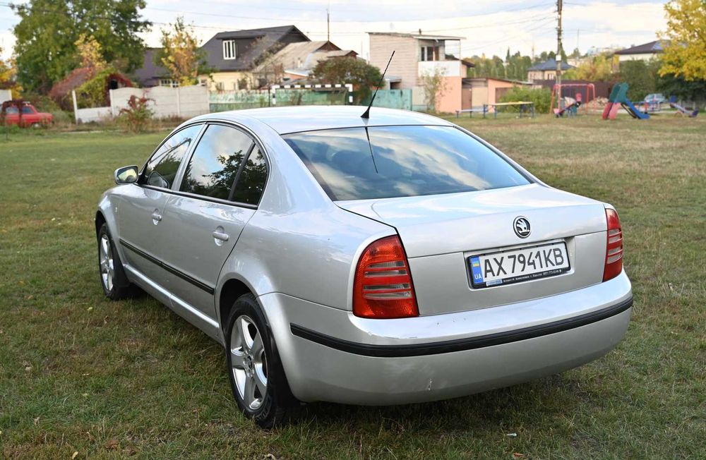 Шкода суперб 1.8