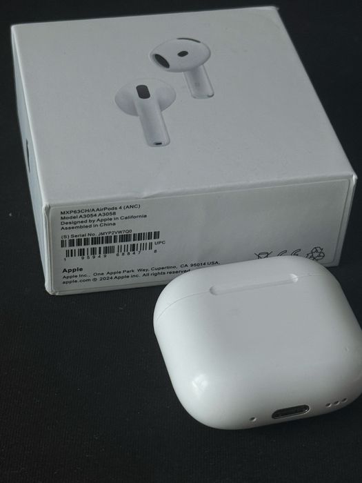 sluchawki airpods 4 ANC uzywane