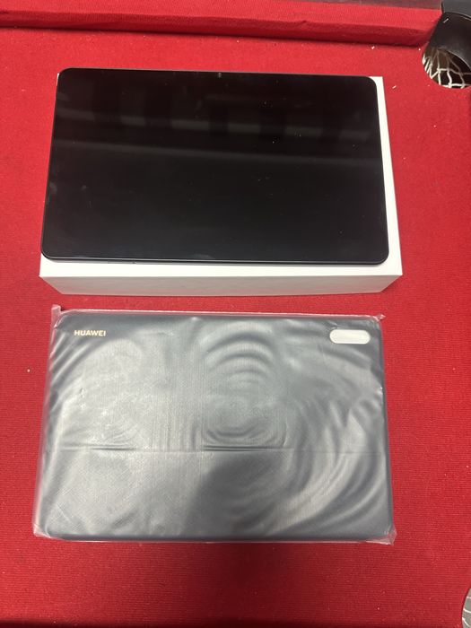 tablet Huawei MatePad 10.4 + Huawei Smart Keyboard