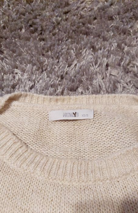 Sweter wiosenny w kwiaty HAILYS