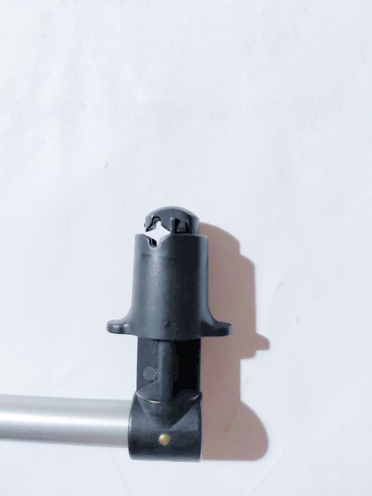 Braço extensor para suporte de refletor / difusor