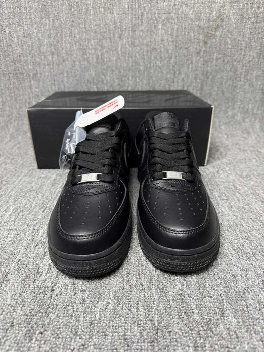 Nike Air Force 1 Low Supreme Czarny r.40