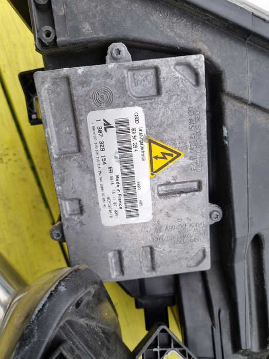 AUDI A4 B7 (04-08)- LAMPA Bi XENON skrętny PRAWA i LEWA oryginał AL eu