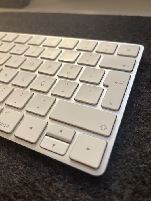 iMac retina 5k, 27'' 2017 usado + teclado + rato + airpods