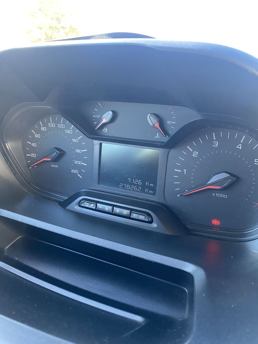 Peugeot Partner 1.6 HDI 3Lugares