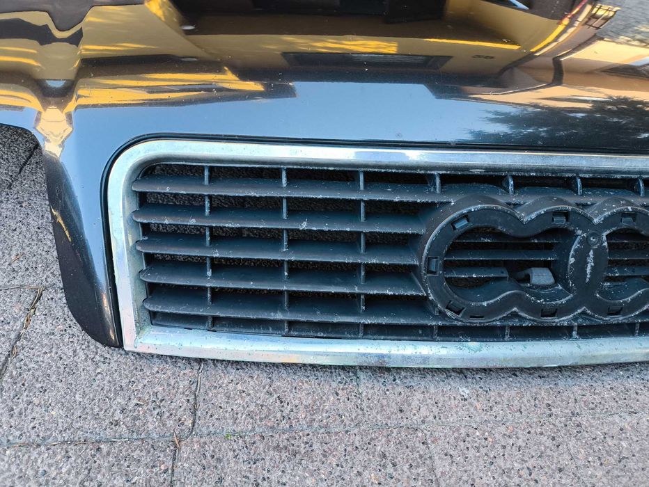 Maska Przednia Audi A4 B6 Kolor Czarny LZ9W