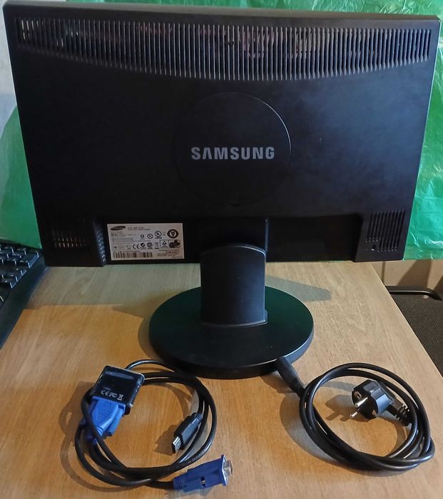Монитор "Samsung" 21 дюйм