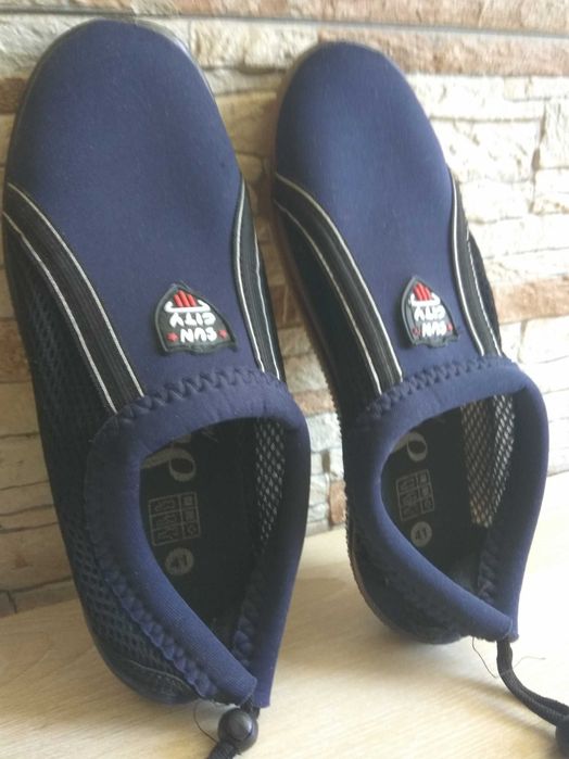 Обувь для плавания