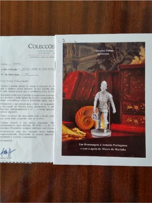Figuras em Estanho com expositor