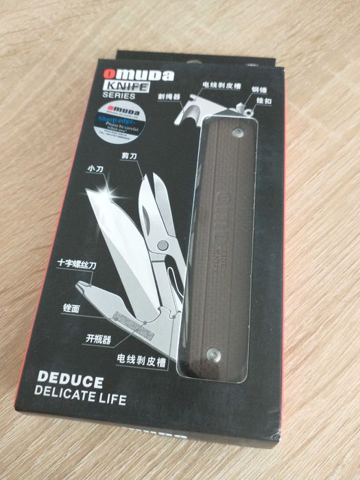 Scyzoryk wędkarski multitool nóż EDC