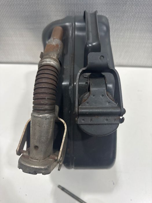 Jerrican combustivel Mercedes Benz