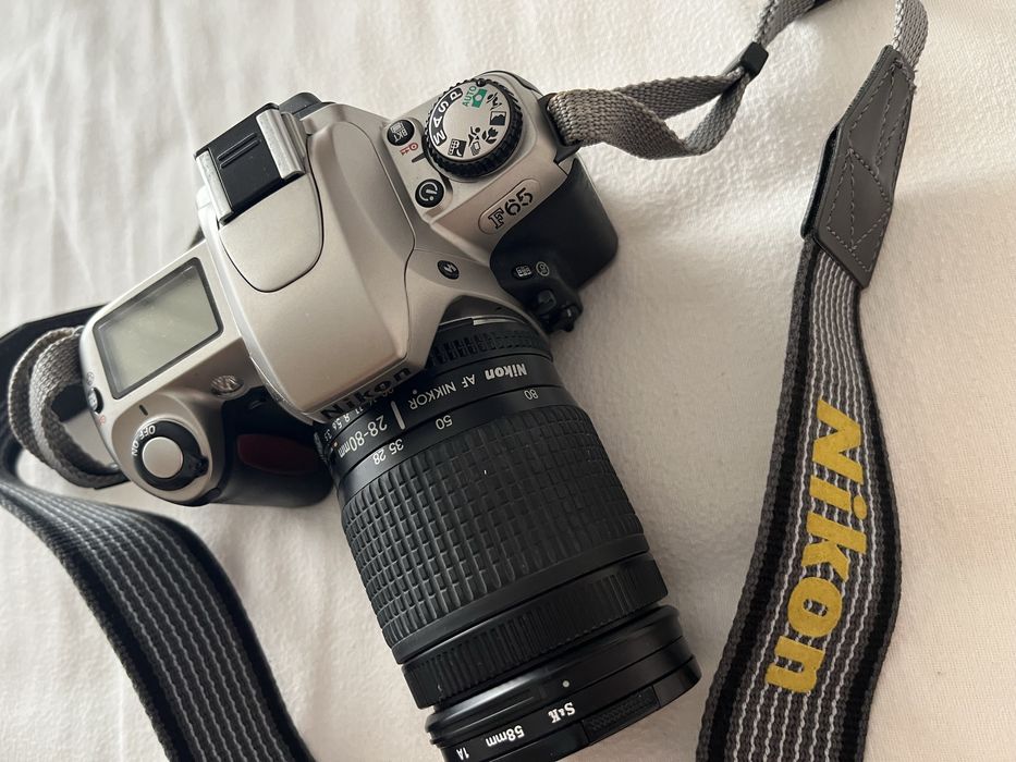 Nikon F65 analógica