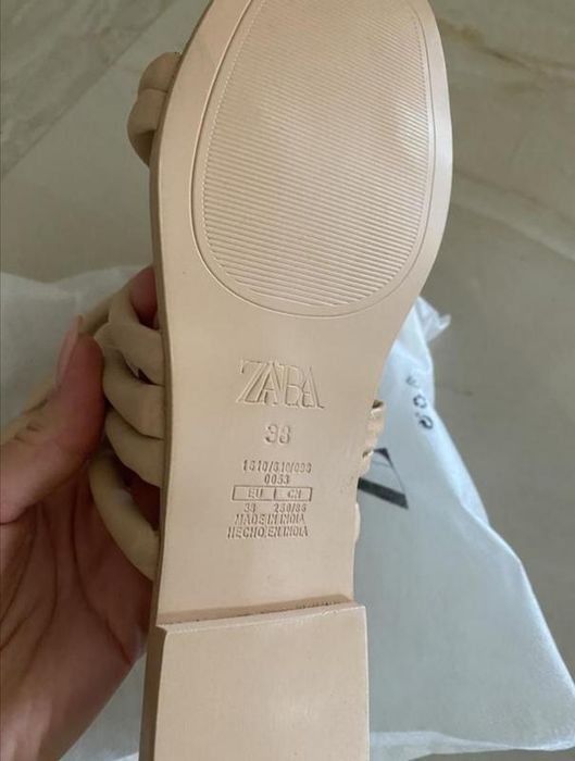 Кожаные шлепанцы Zara