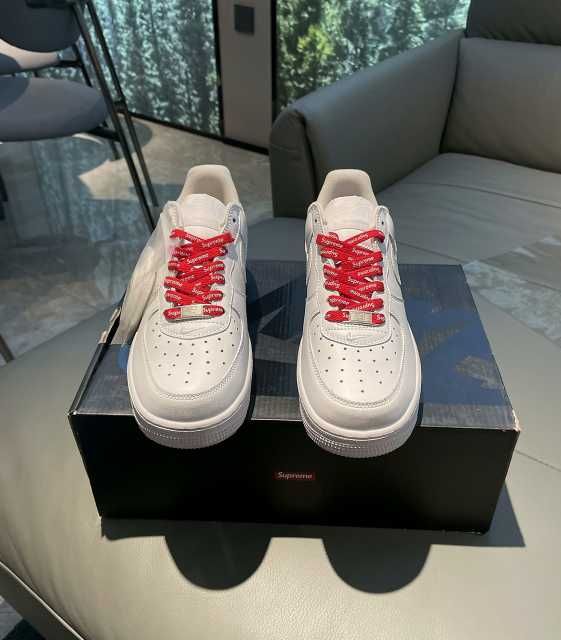 Nike Air Force 1 Low Supreme White R.41