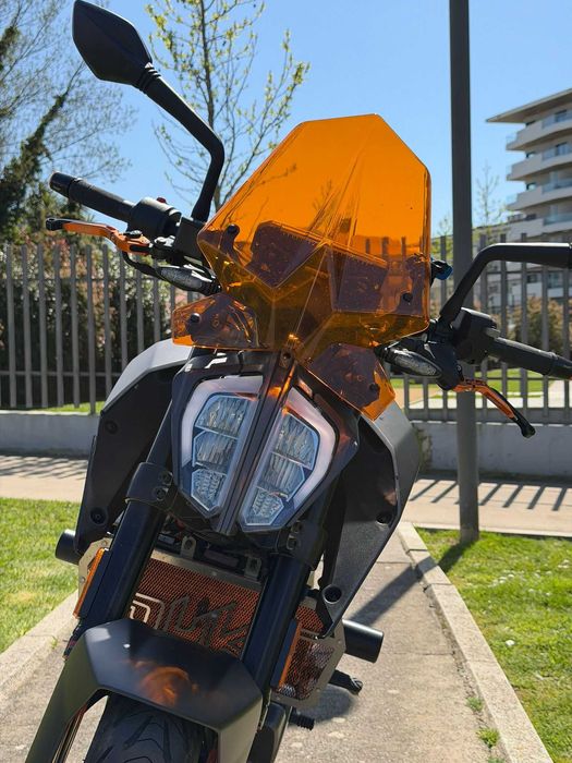 Mota KTM Duke 125 de 2023