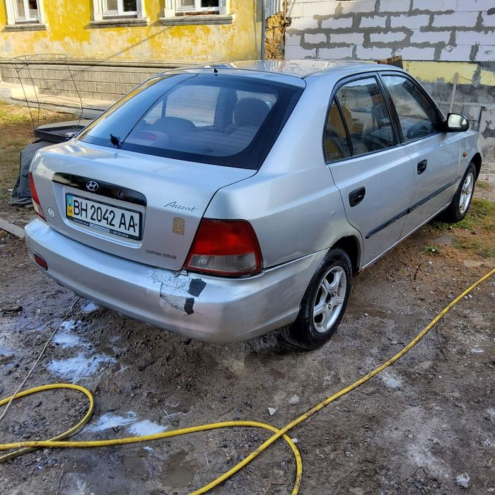 Huindai accent 1.3 автомат