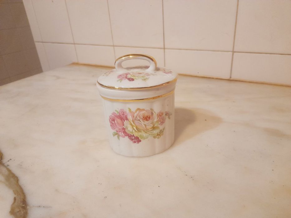 Guarda-Jóias em Porcelana