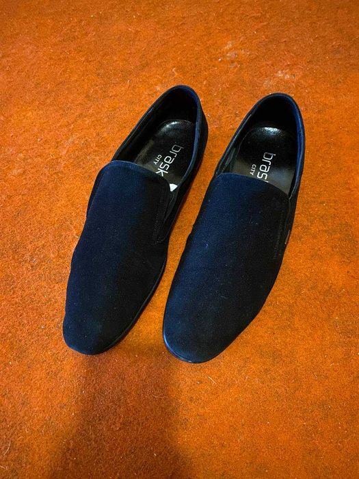 Чоловічі туфлі розмір 42 ідальний стан науральна шкіра