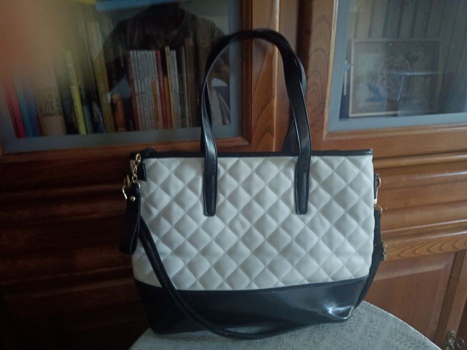 Malas de senhora como novas