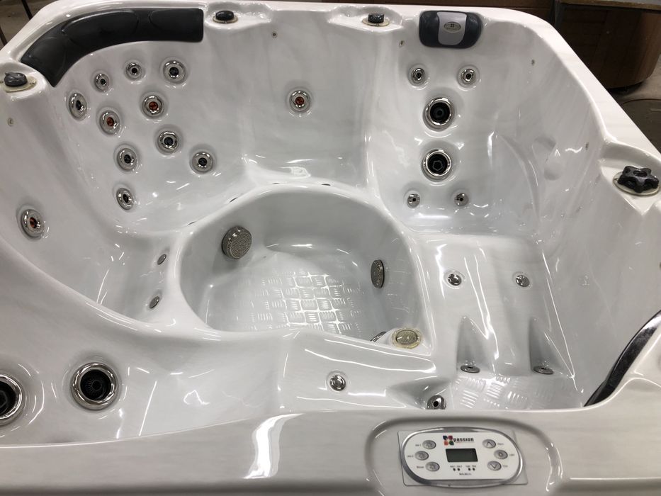 Jacuzzi ogrodowe nieużywane