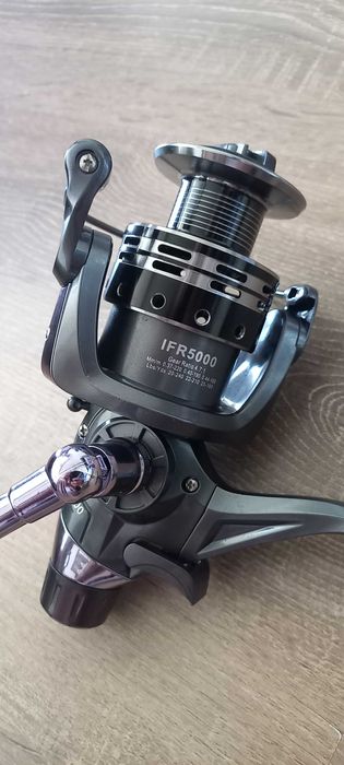 Карповая катушка с байтранером