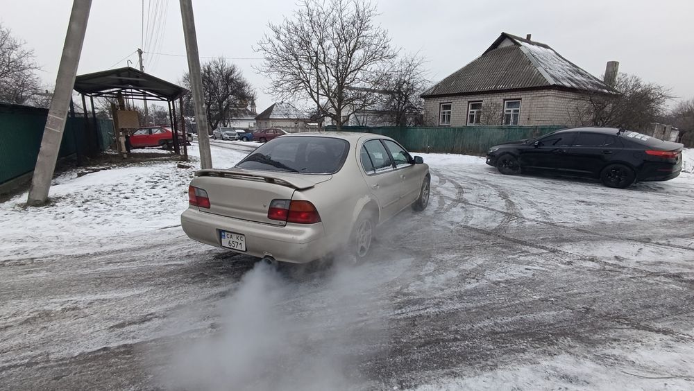 Продам nissan maxima на автомате