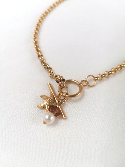 Colar Corrente Dourada com Pendentes