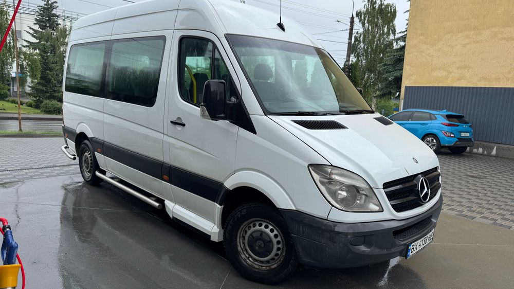 Бус Mercedes-Benz Sprinter 2010